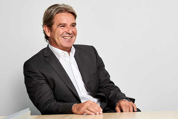 Bild: Ein guter Fang: Peter Hanke stieg bei NetApp als Sales Manager für Österreich ein und ist heute Deutschland-Chef des Unternehmens.